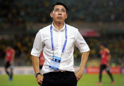 HLV Malaysia lo lắng khi bóng đá Việt Nam sắp trở lại
