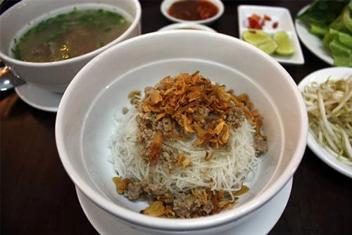 Phở khô Gia Lai