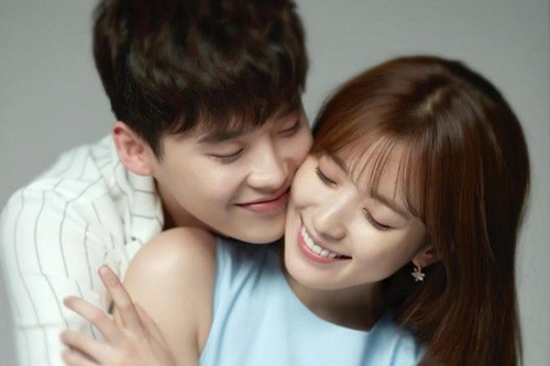 Day dứt vì lỡ một phút yếu lòng nhưng sau đó mới phát hiện ra màn kịch kinh khủng chồng dựng lên