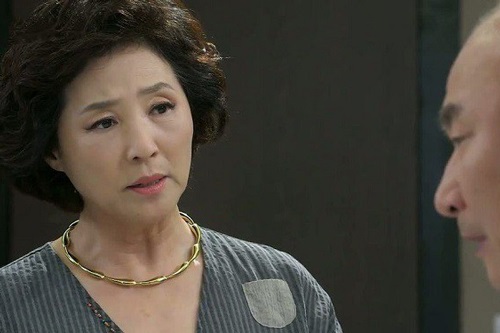 Bí mật những lần đi sớm về muộn của mẹ chồng 'quốc dân' khiến con dâu sốc đến 'ngã ngửa'