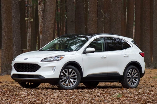 4. Ford Escape 2020 (giá khởi điểm: 24.885 USD).