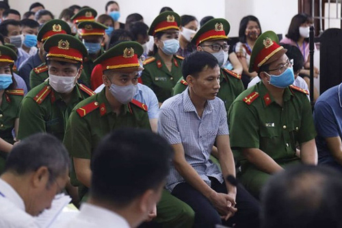 &#x110;&#x1EC1; ngh&#x1ECB; m&#x1EE9;c 7-8 n&#x103;m t&#xF9; cho ch&#x1EE7; m&#x1B0;u v&#x1EE5; gian l&#x1EAD;n &#x111;i&#x1EC3;m thi t&#x1EA1;i H&#xF2;a B&#xEC;nh