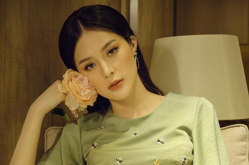 Hạ Vi tung loạt hình lấy lại nhan sắc "vạn người mê"