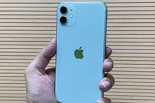 Sốc với iPhone 11 đẹp long lanh, giảm giá xuống ngang iPhone 7 Plus