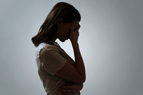 Chồng không dám bảo vệ tôi trước mặt bố mẹ