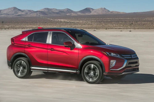 8. Mitsubishi Eclipse Cross 2020 (giá khởi điểm: 22.995 USD).