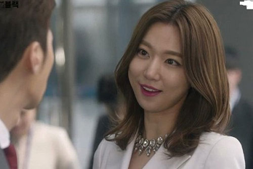 Đang làm tăng ca thì hàng xóm gọi điện bảo tôi về gấp, về tới nhà thì thấy hai con khóc nức nở còn vợ đã bỏ đi từ lâu