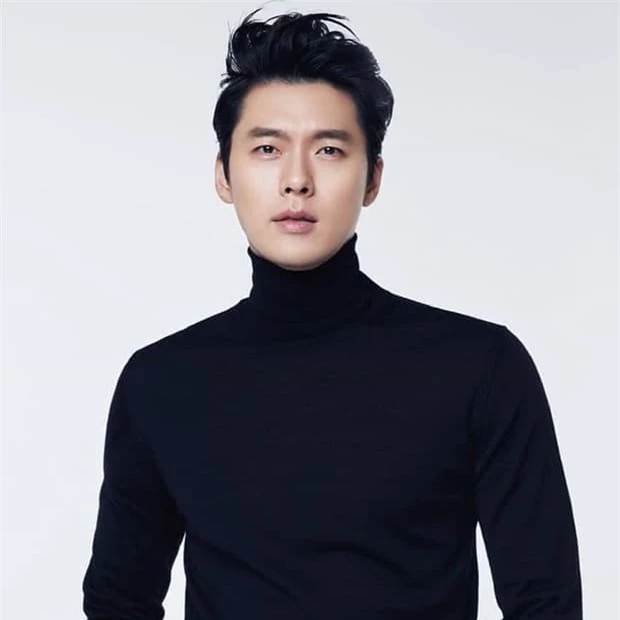 Ảnh thời còn trẻ của bố Song Seung Hun gây sốc vì quá giống Hyun Bin, mẹ thì sao? 1