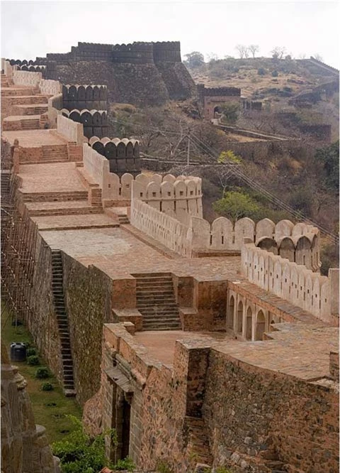 Trường thành Kumbhalgarh: Pháo đài bất khả chiến bại bí ẩn bậc nhất trên thế giới - Ảnh 3.
