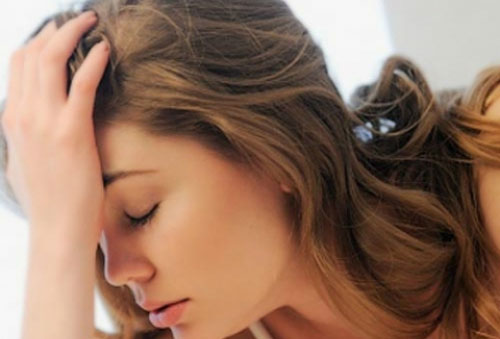 Có nên cố giữ tình cảm với người không còn hết lòng vì mình?