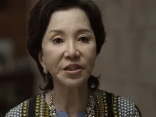 Nghỉ nhà dưỡng thai nhưng bị coi như người giúp việc, nàng dâu quyết trị thói lười của gia đình chồng