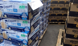 TP.HCM: Thu giữ gần 1.000 thùng bia, sữa ngoại nhập lậu 