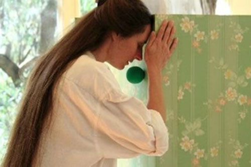 Tha thứ nhiều lần mà chồng vẫn ngoại tình