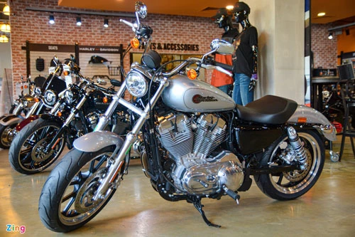 Harley-Davidson SuperLow 2020.