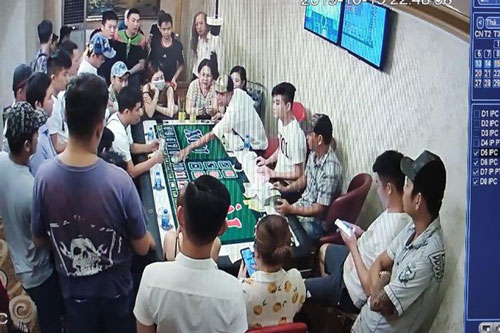 C&#x1EA7;n Th&#x1A1;: Truy t&#x1ED1; 27 b&#x1ECB; can &#x111;&#xE1;nh b&#x1EA1;c trong OV Club