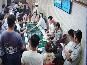 Cần Thơ: Truy tố 27 bị can đánh bạc trong OV Club