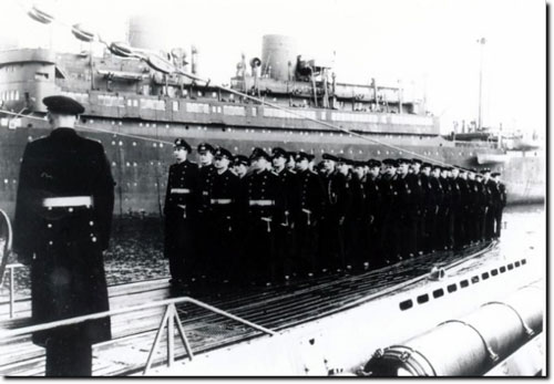 Chuyến đi cuối cùng đầy bí ẩn của tàu ngầm U-234: Hai người Nhật Bản, thanh gươm Samurai cũ và thùng hàng lạ ký hiệu U-235