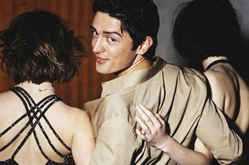 Gã chồng tham lam vừa muốn có vợ lại không muốn mất bồ