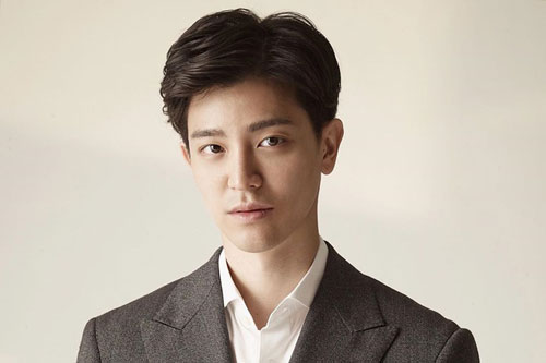 Phó chủ tịch tập đoàn viễn thông Thái Lan có vẻ ngoài như tài tử