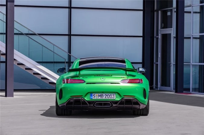 anh chi tiet mercedes-amg gt r gia hon 11 ty dong tai viet nam hinh 4