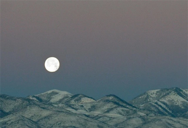 Bí ẩn Mặt trăng bất ngờ biến mất cách đây hơn 900 năm - 1