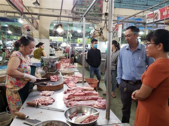 Dân Đà Nẵng không chuộng thịt heo nhập, giá tại chợ vẫn neo ở mức rất cao - 2