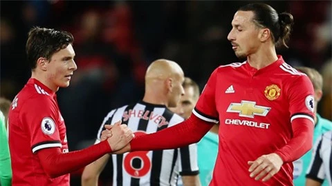 Với Lindelof, đàn anh Ibrahimovic là ngôi sao xuất sắc nhất