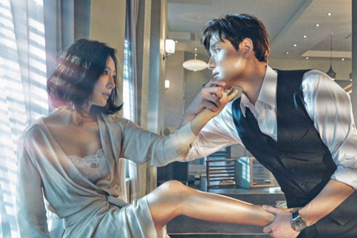 C&#xE1;i k&#x1EBF;t &quot;l&#x1EED;ng&quot; g&#xE2;y tranh c&#xE3;i &#x111;&#xE3; &#x111;&#x1B0;a phim &#x201C;Th&#x1EBF; gi&#x1EDB;i h&#xF4;n nh&#xE2;n&#x201D; l&#x1EAD;p k&#x1EF7; l&#x1EE5;c m&#x1EDB;i