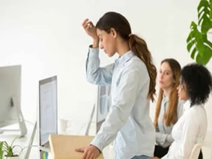 Cô gái lên mạng kể chuyện nghỉ việc vì công ty toàn người vô duyên, dân mạng phản ứng bất ngờ