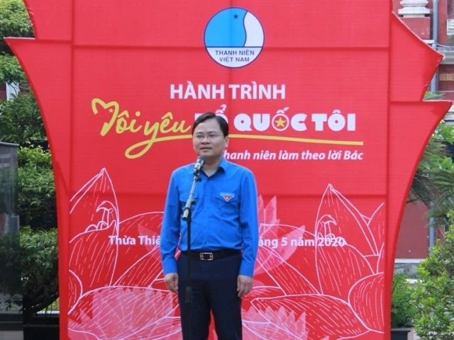 Anh Nguyễn  Anh Tuấn, Bí thư Thường trực BCH Trung ương Đoàn, Chủ tịch Trung ương Hội Liên hiệp Thanh niên Việt Nam phát biểu tại Hành trình