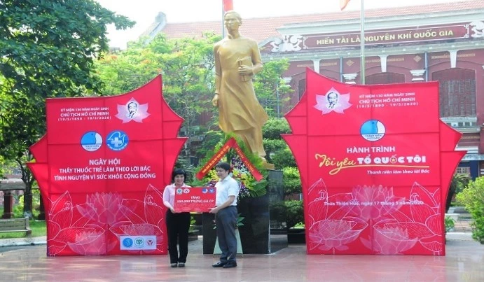 Công ty cổ phần CP tặng 340.000 quả trứng gà cho thường trực Hội Thầy thuốc trẻ Việt Nam