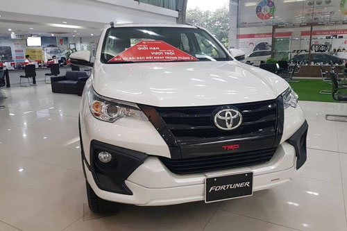 5 xe SUV 7 chỗ bán chạy nhất tháng 4/2020: Toyota Fortuner dẫn đầu