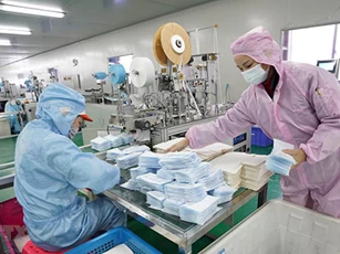 Tiếp tục giám sát chặt chẽ việc kinh doanh các mặt hàng phòng dịch Covid-19
