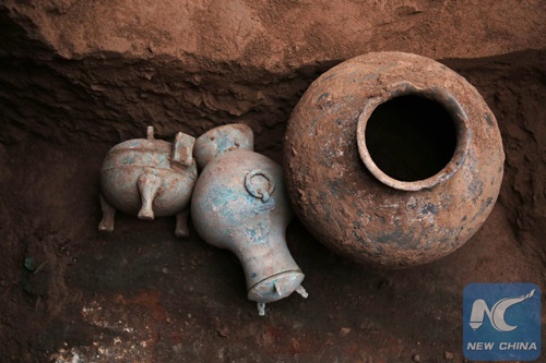 Khai quật ấm đồng đựng rượu niên đại hơn 2.000 năm và bí ẩn đầy bất ngờ