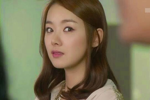 Người yêu cũ bỗng tìm đến và yêu cầu chồng chịu trách nhiệm, tôi tung chiêu khiến ả 'lặn mất tăm'