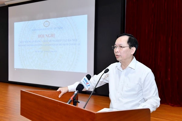 Phó Thống đốc NHNN Đào Minh Tú phát biểu tại Hội nghị Ngân hàng - Doanh nghiệp ở Hà Nội hôm 14/5/2020.