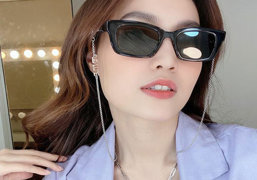 Sao Việt rần rần 'đập hộp' kính Jennie thiết kế