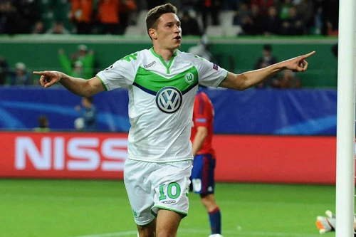 2. Julian Draxler (Wolfsburg mua từ PSG năm 2015, với giá 43 triệu euro).