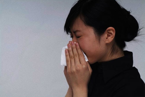 Chồng xa nhà, tôi bị mẹ chồng 'o ép'