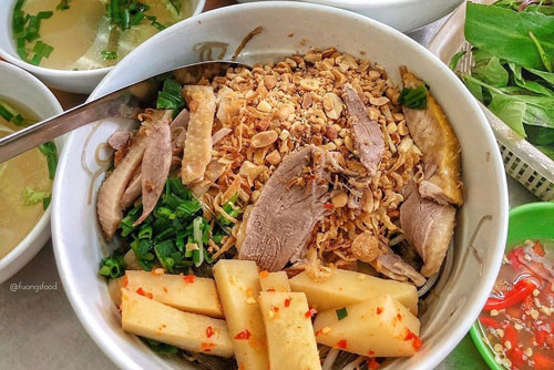 Loạt món trộn ngon được yêu thích ở Hà Nội