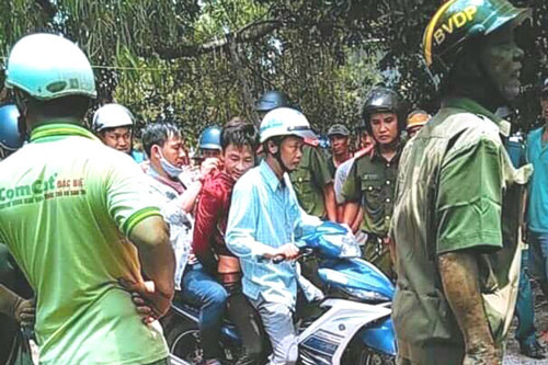 Kiên Giang: Con rể truy sát cha mẹ vợ rồi chui vào lu nước trốn