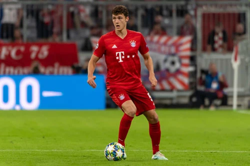 =7. Benjamin Pavard (Bayern Munich mua từ Stuttgart năm 2019, với giá 35 triệu euro).