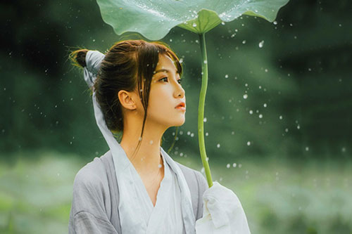 Hạnh phúc vốn không đong đếm bằng vật chất, hạnh phúc thể hiện qua những nụ cười