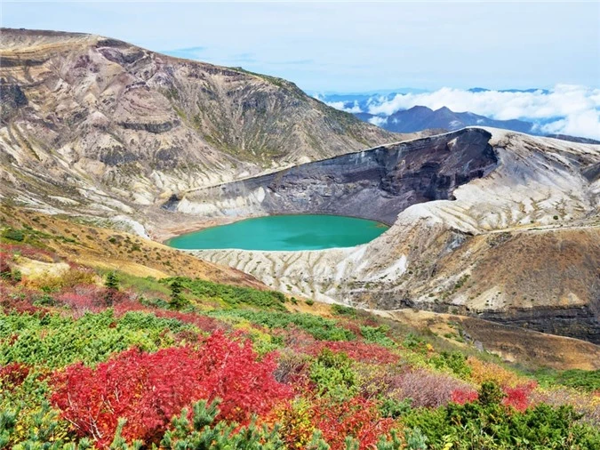 9 ho mieng nui lua dep nhat the gioi hinh anh 4 crater_lakes_05.jpg