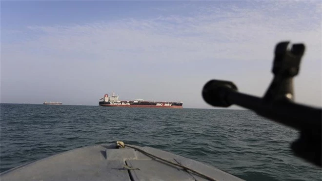 Iran dồn dập cảnh báo Mỹ: Đừng dọa nạt, muốn bắt tàu dầu, hãy nhớ bài học của nước Anh! - Ảnh 1.