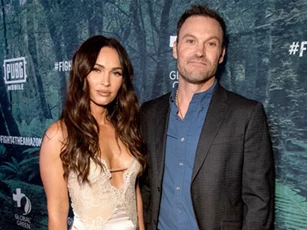 Chồng Megan Fox bóng gió vợ đã thay lòng