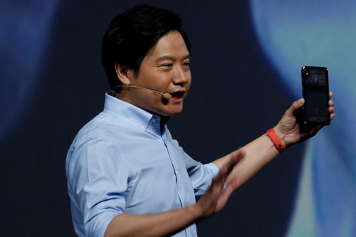 CEO Xiaomi d&#xF9;ng iPhone