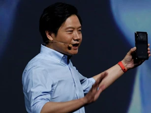 CEO Xiaomi dùng iPhone