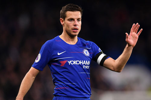 10. Cesar Azpilicueta (Chelsea - 28 lần kiến tạo). 10. Cesar Azpilicueta (Chelsea - 28 lần kiến tạo).