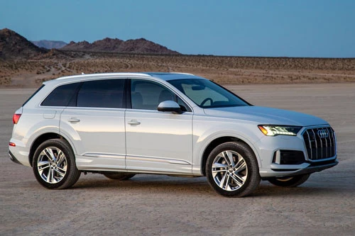 Audi Q7 2020.